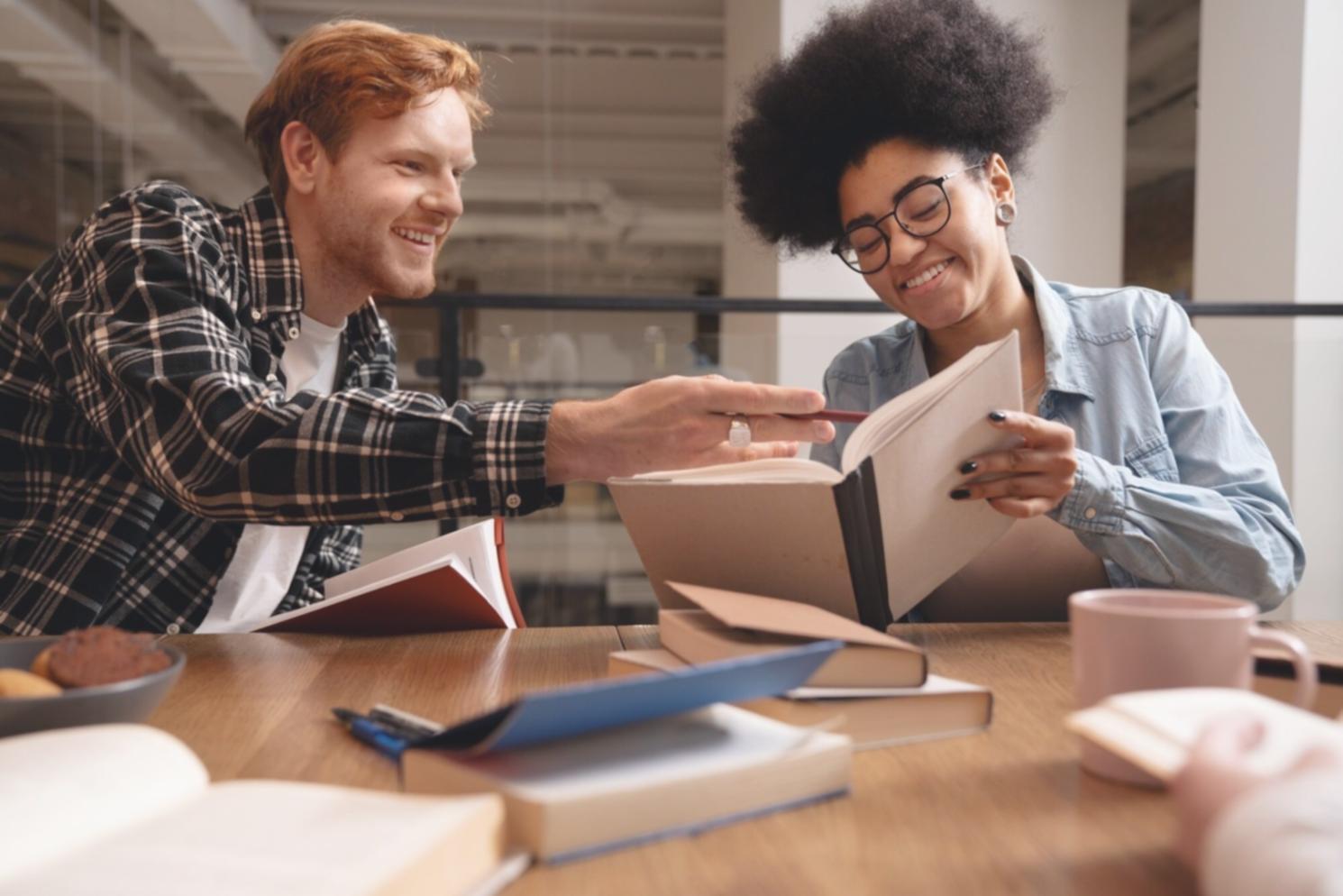 Professionelle Beratung im modernen Büro